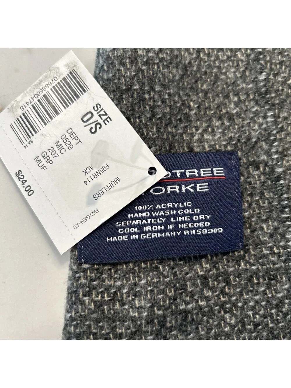 Roundtree & York Men’s Scarves (3)